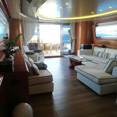 Botel Falcon Superyacht 100ft *